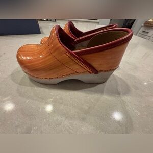 Dansko Kids Vibrant Coral and Pink Clogs